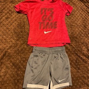 Nike outfit 3T